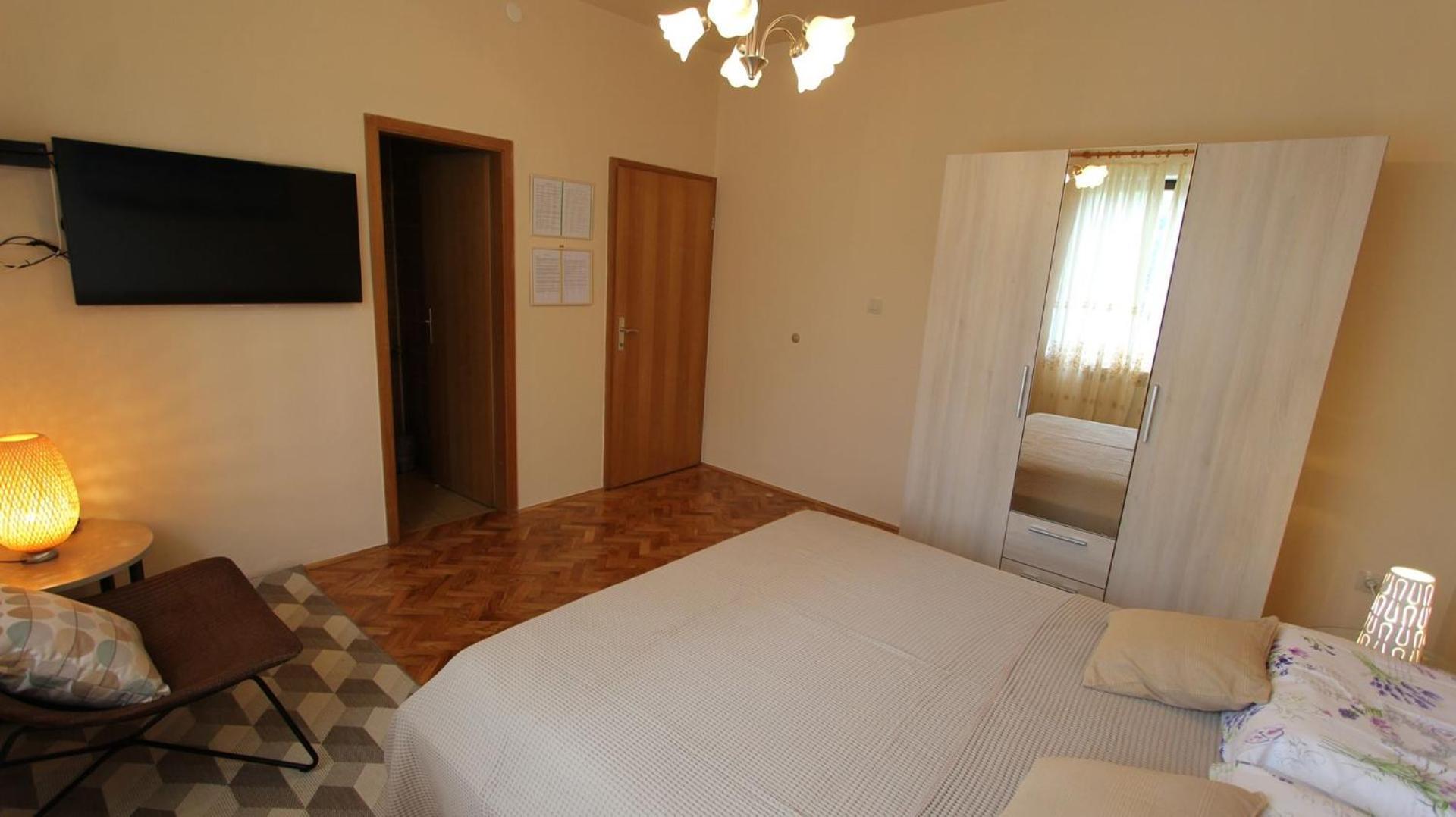 Apartment Studio Ljutic Малинска Экстерьер фото