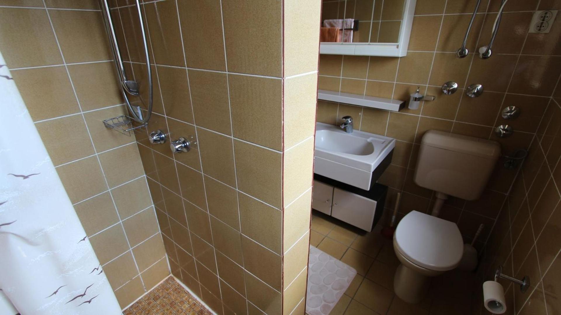 Apartment Studio Ljutic Малинска Экстерьер фото